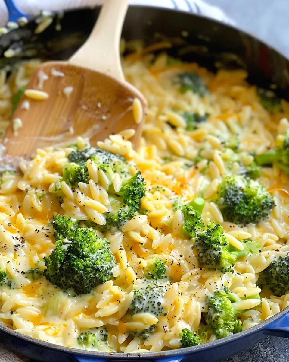 Creamy One-Pot Broccoli Cheddar Orzo: Delightfully Easy Weeknight Meal